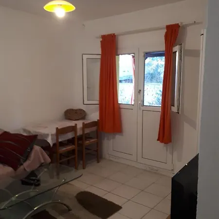 Apartman 3 - Mali * Jezera